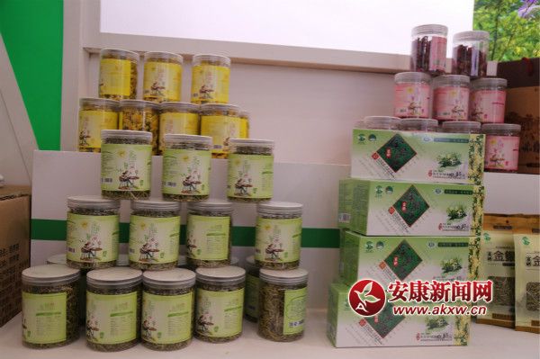 hꎸʳƷ“”ɞ鱊οُ͓“c”        z_meitu_17.jpg